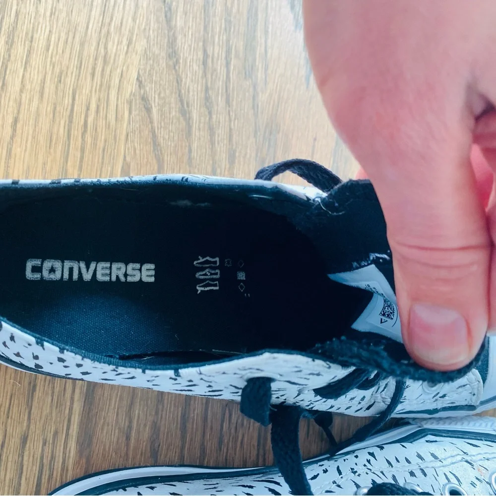 Short Converse junior size 3 custom design - Picture 6 of 9